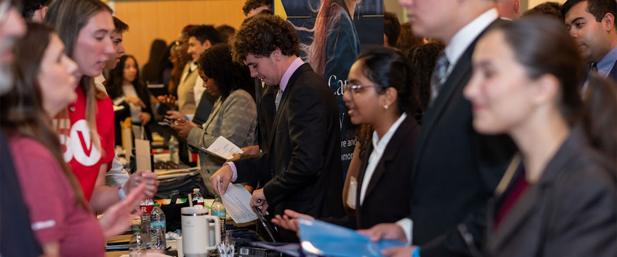students at the career fair